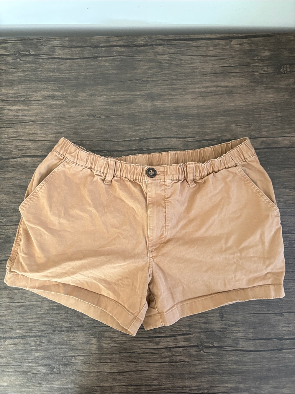4” chubbies Men's Tan Elastic-Waist Casual Shorts